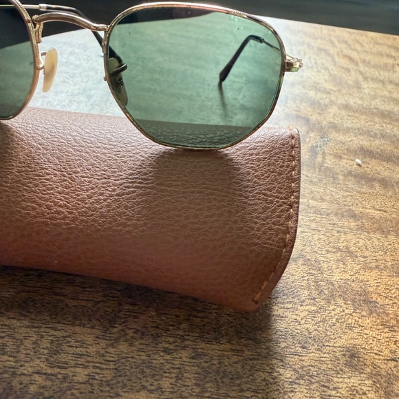 Ray Ban Sunglasses - Picture 4 of 9